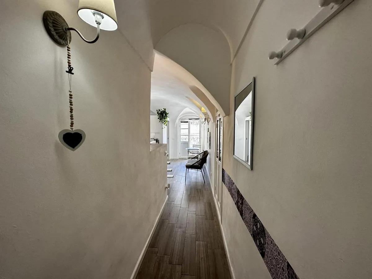 Apartment Suite Cavour 26 - Pieno Centro A Sanremo Italy