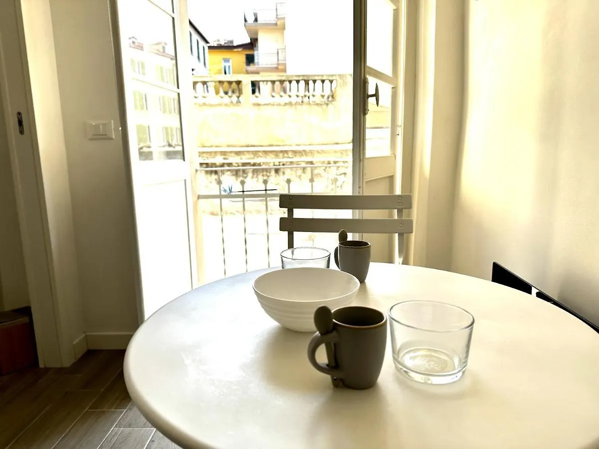 Suite Cavour 26 - Pieno Centro A Sanremo 0*,  Italy