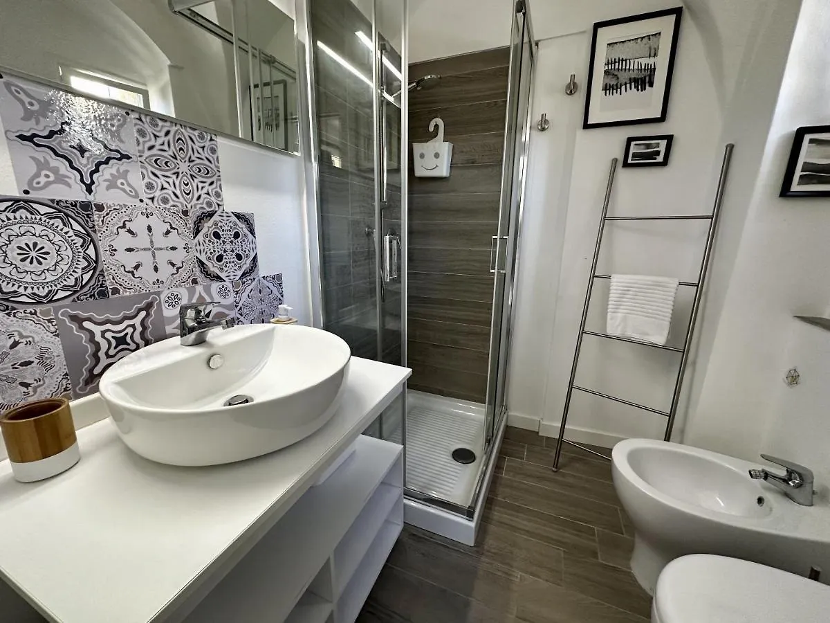 Suite Cavour 26 - Pieno Centro A Sanremo 0*,
